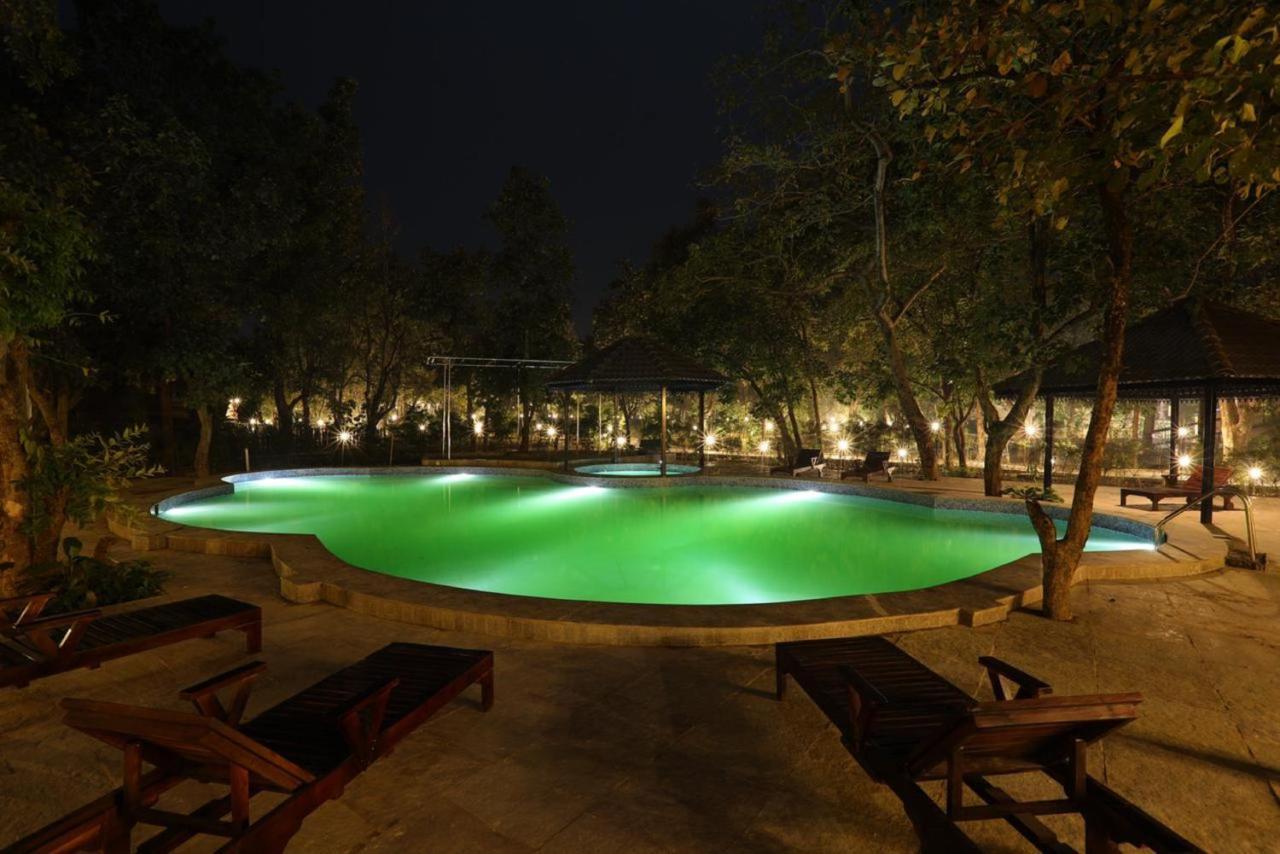 Hotel Sterling Padam Pench Khawāsa Exterior foto